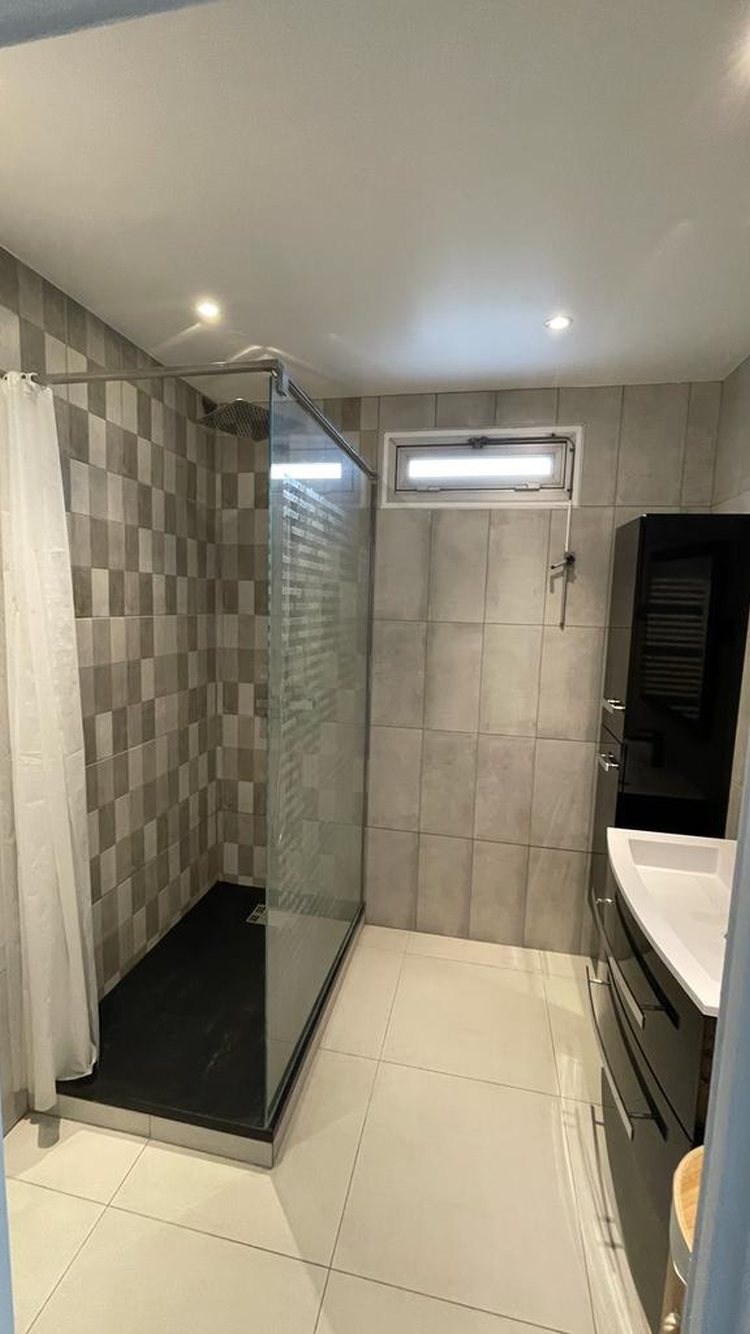 Salle de bain réalisée par Entreprise AÏNA à Gagny 93