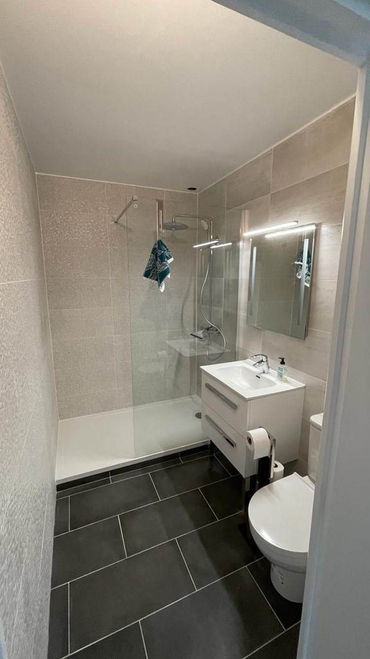 Salle de bain réalisée par Entreprise AÏNA à Gagny 93