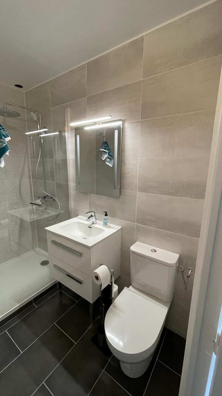 Salle de bain réalisée par Entreprise AÏNA à Gagny 93