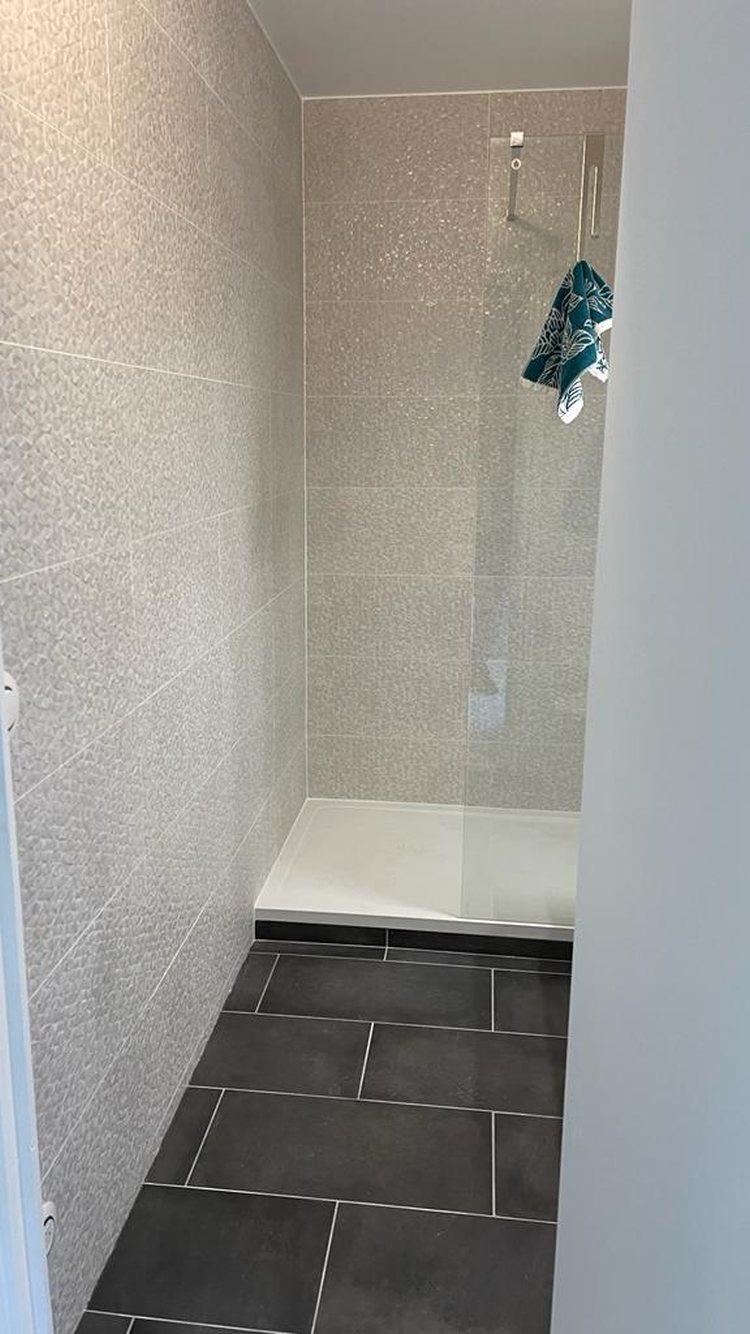 Salle de bain réalisée par Entreprise AÏNA à Gagny 93