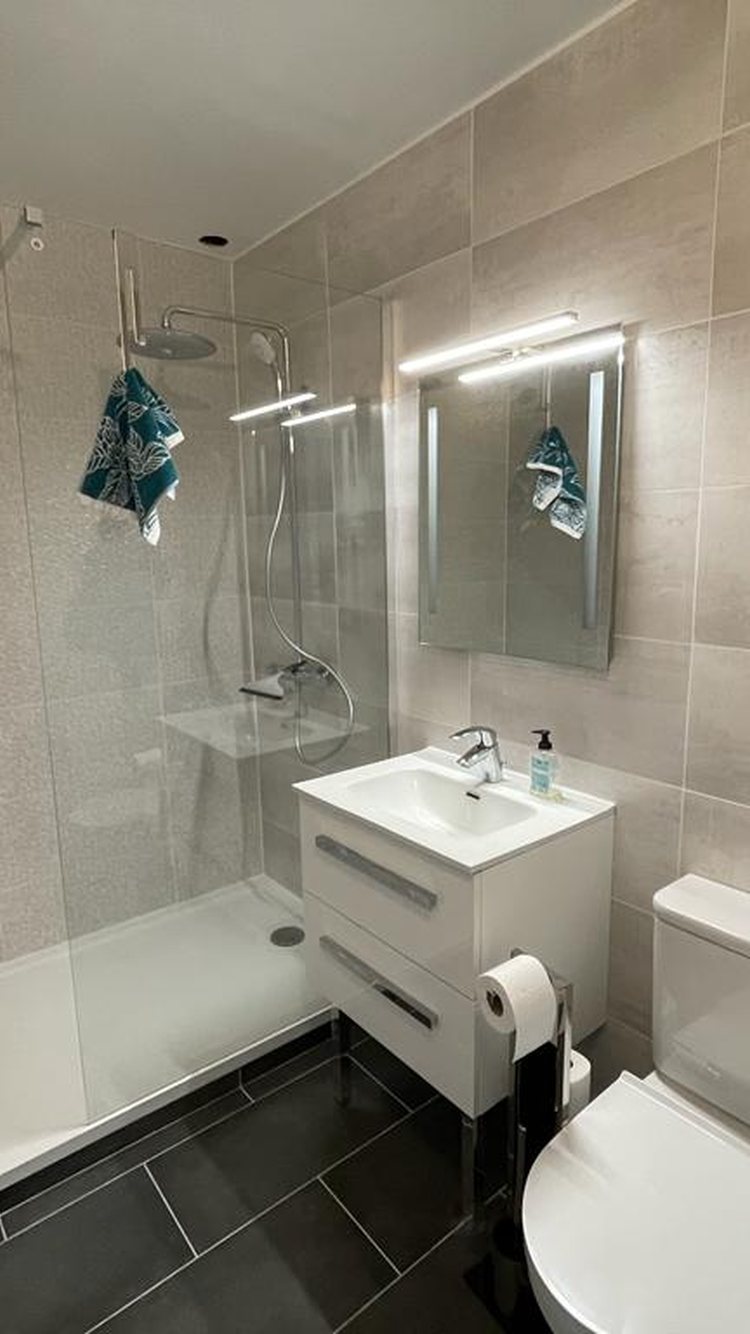 Salle de bain réalisée par Entreprise AÏNA à Gagny 93